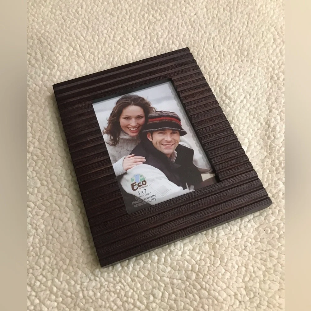 Eco by Malden 5 x 7 Wood Photo Frame NWT
Picture Photo Wood Frame Decor - Picture 9 of 11